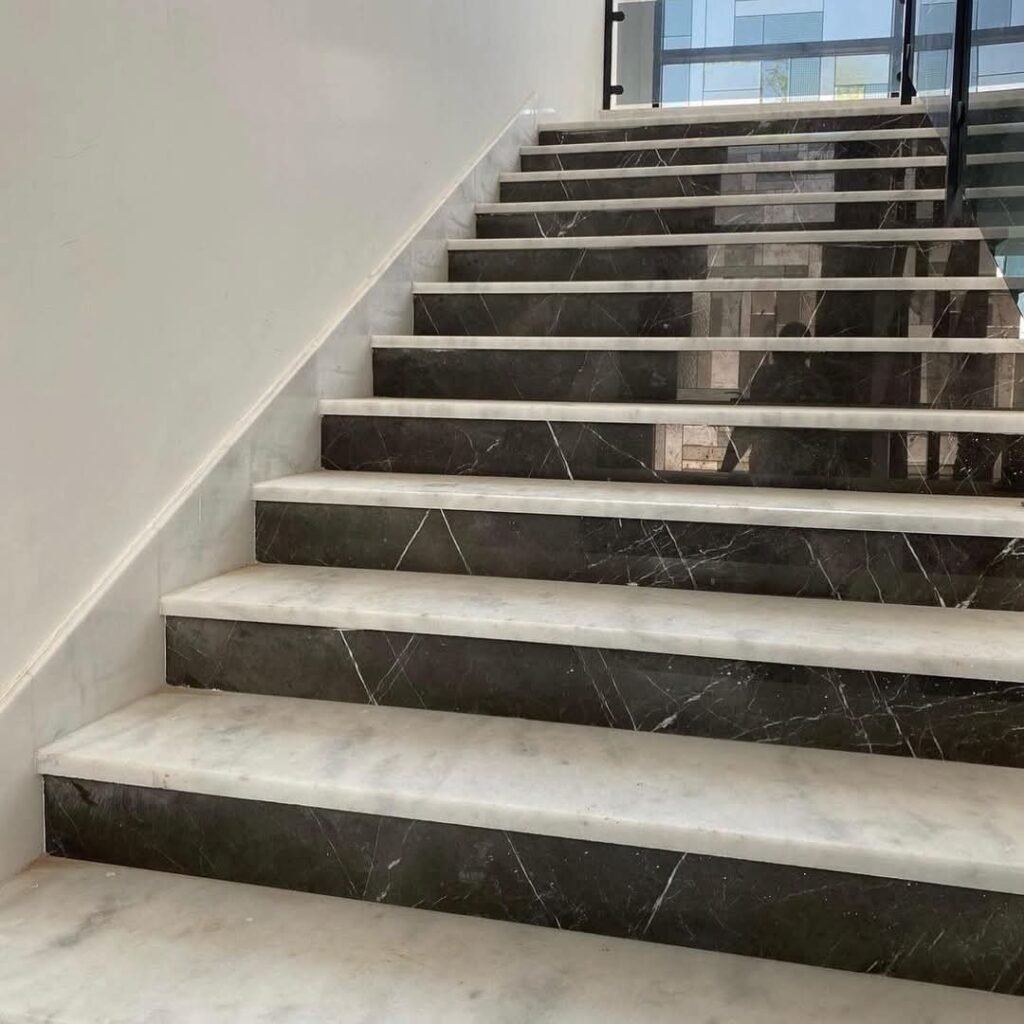 Residential Staircase Marble Fixing